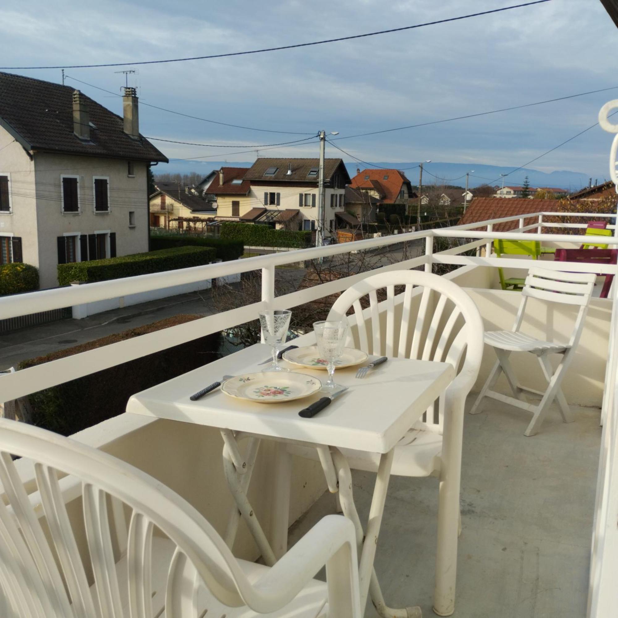 Appartement Verdoyant Au Bord Du Lac Leman Entre Evian Et Thonon Dans Une Villa Publier Luaran gambar