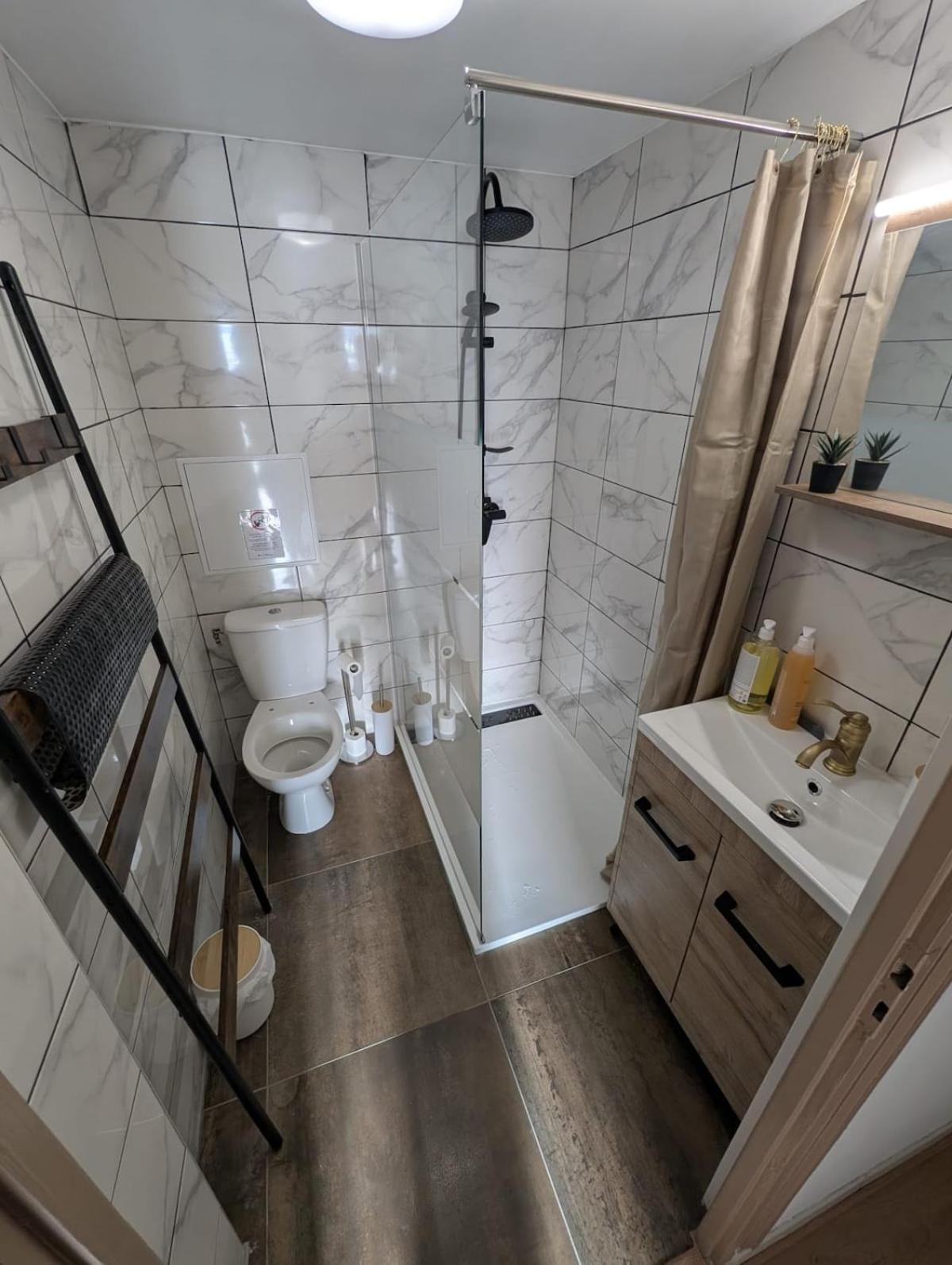 Appartement Verdoyant Au Bord Du Lac Leman Entre Evian Et Thonon Dans Une Villa Publier Bilik gambar